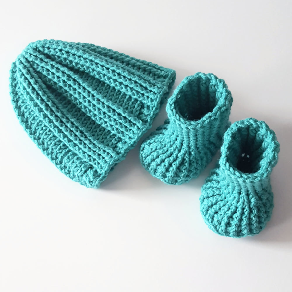 Beanie & Booties Set crochet baby newborn 0-6 months green