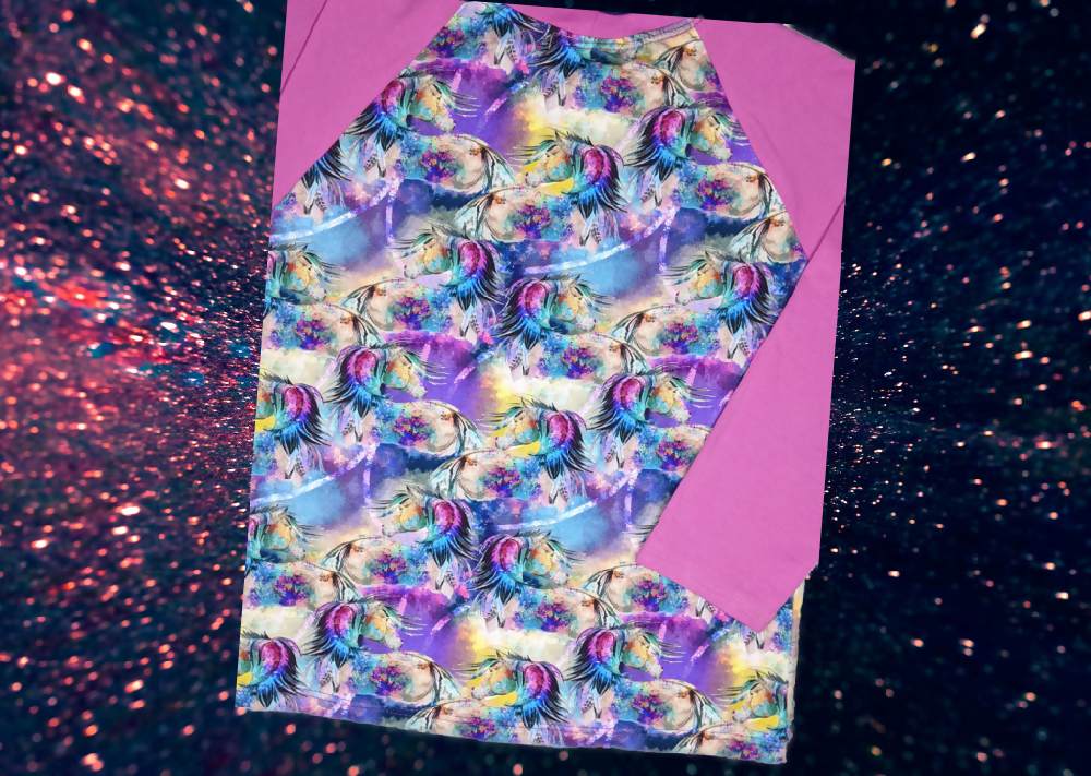 Irridescent Horse Tee Back_InPixio_InPixio_N_InPixio_SX