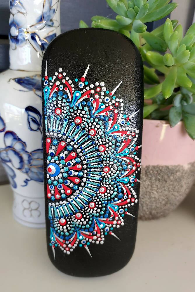 Dot Art Spectacle Case called " Stars and Stripes"
