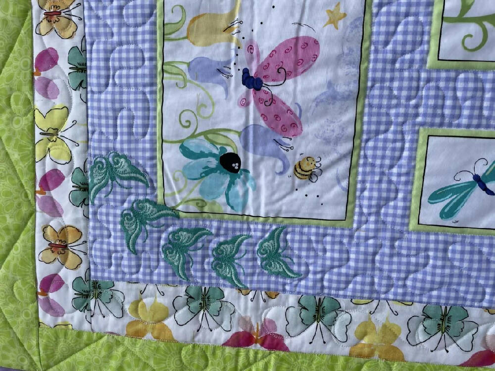 Butterfly with embroideries, Topper Quilt