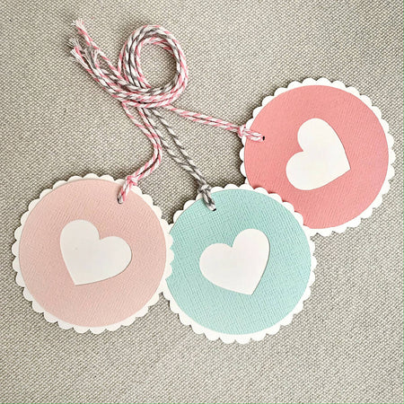 Set of 3 Round Scalloped Gift Tags with Heart Pink & Turquoise