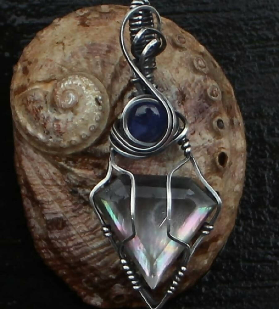 Tahitian Black Mother of Pearl with Tanzanite in Sterling Silver with SS chain