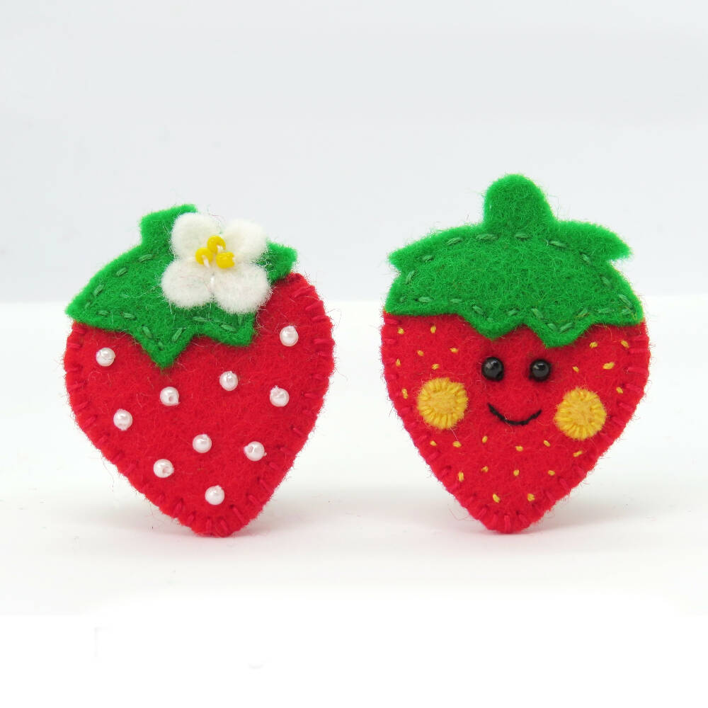 Berry _ brooch - Square