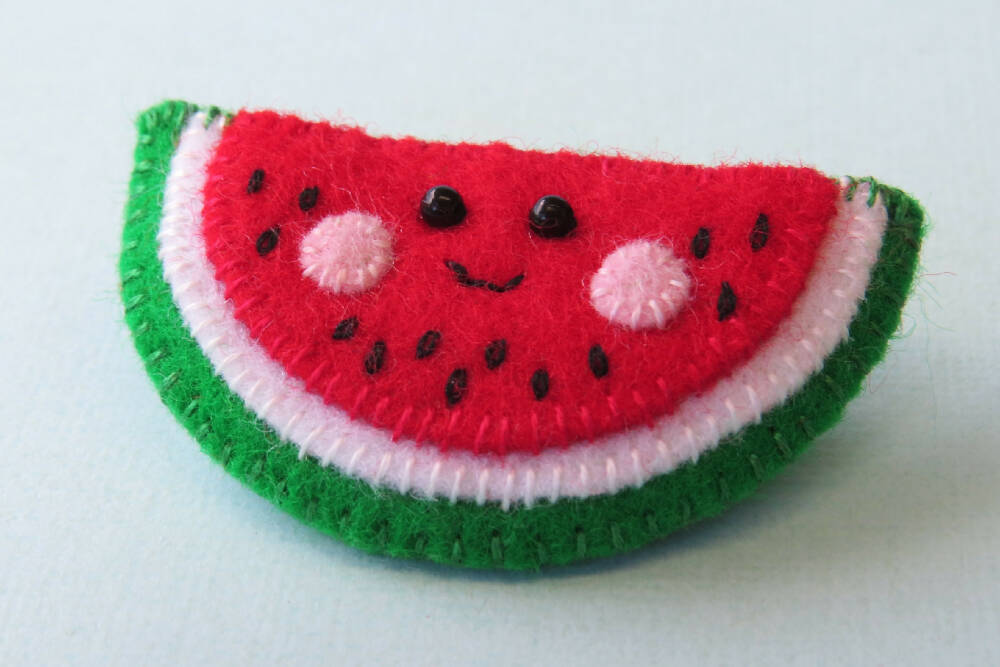 DIGITAL - Felt Sewing Pattern - Watermelon Brooch - PDF Download