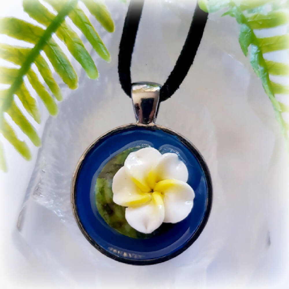 3D Art Pendant - Frangipanni flower