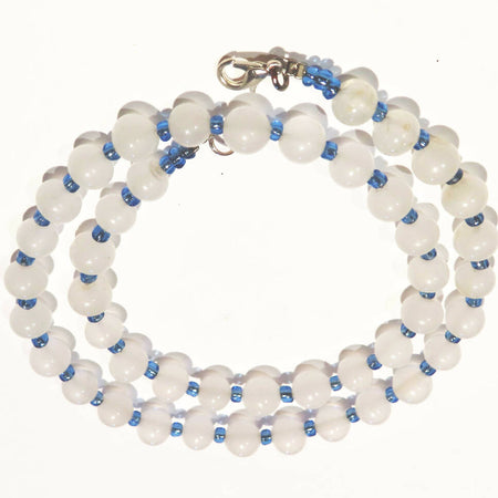 Beaded necklace. Opauqe white and blue glass beads