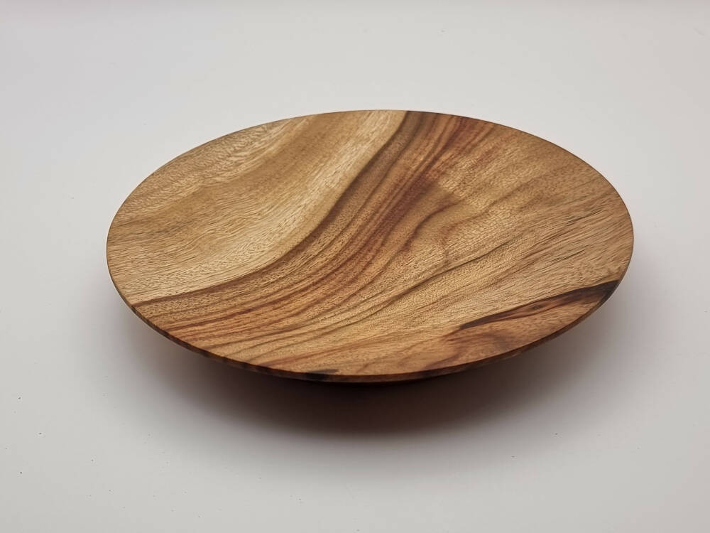 Hand Turned Mid-sized Camphor Laurel Plate