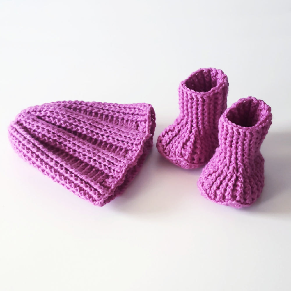 Beanie & Booties Set crochet baby newborn 0-6 months pink