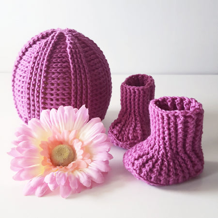 Beanie & Booties Set crochet baby newborn 0-6 months pink