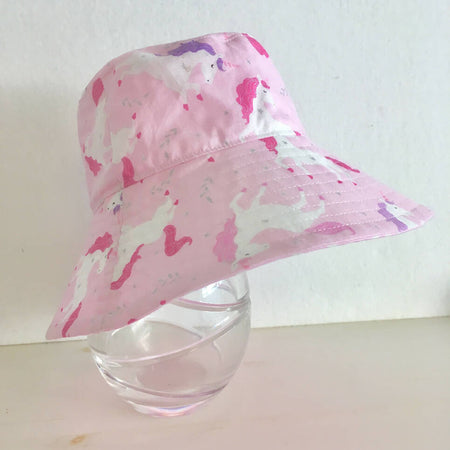 Summer hat in glitter unicorn fabric
