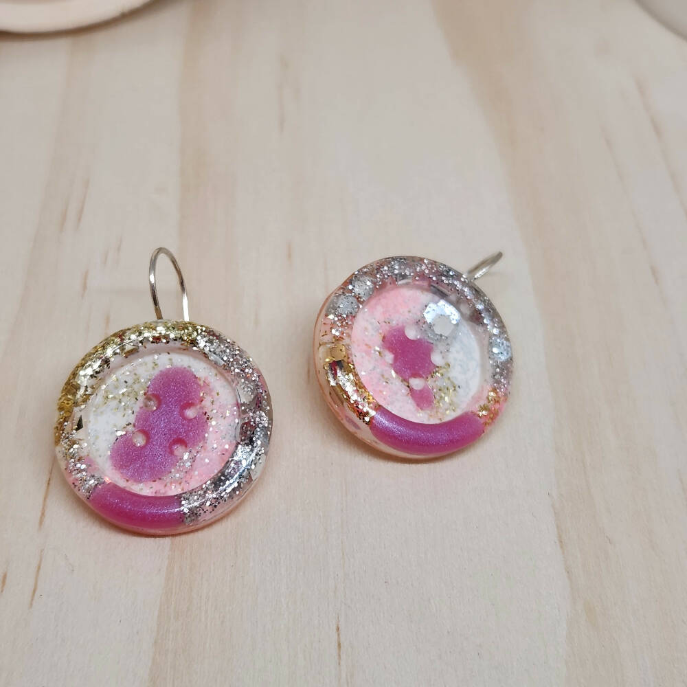 Dangle Earrings - PINKY BILLIE BUTTON - Resin - Hook Sml Lge