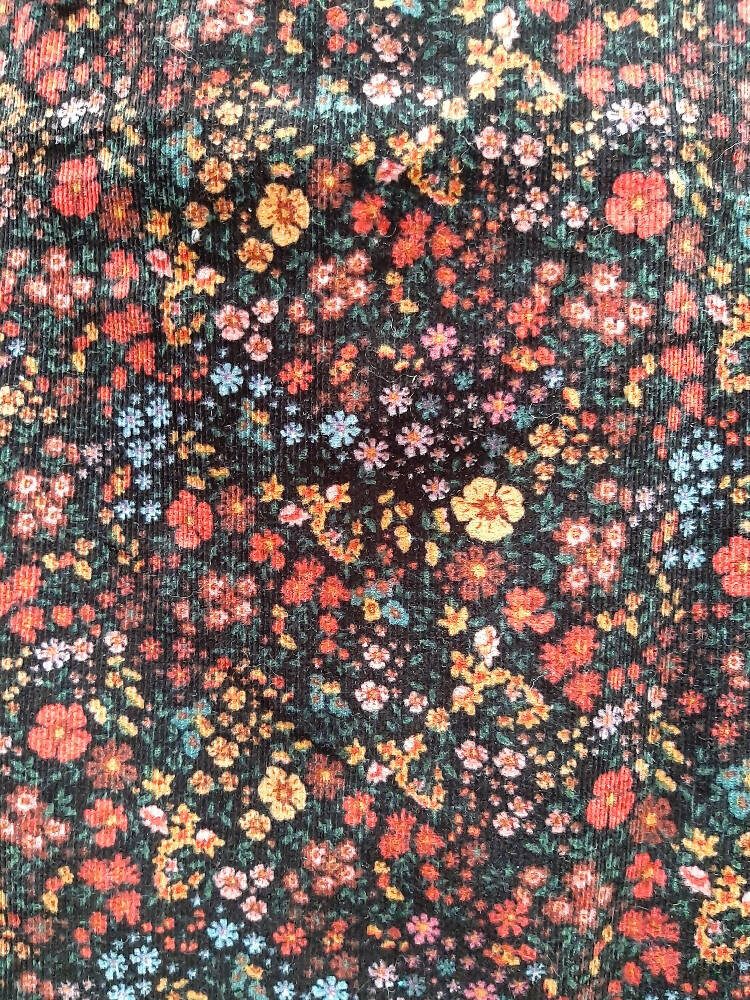 Flowery corduroy skirt