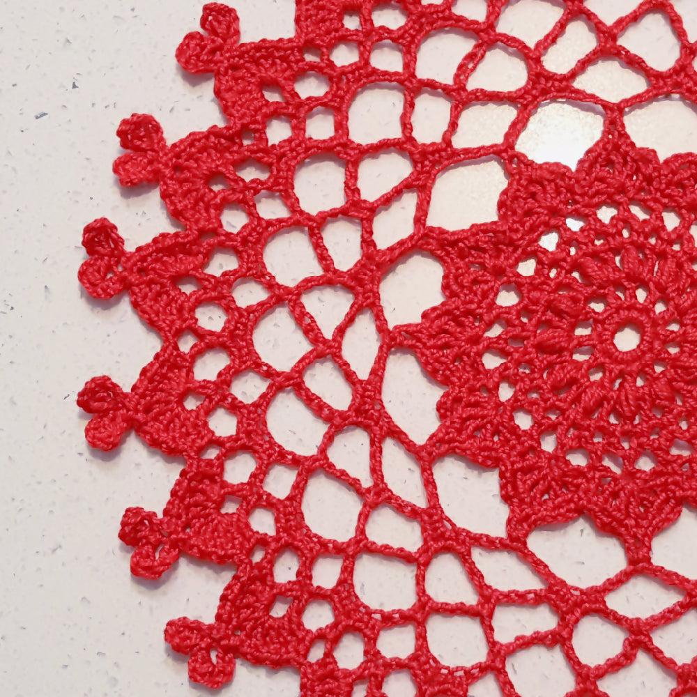 Doily crochet red hearts round table decoration centrepiece