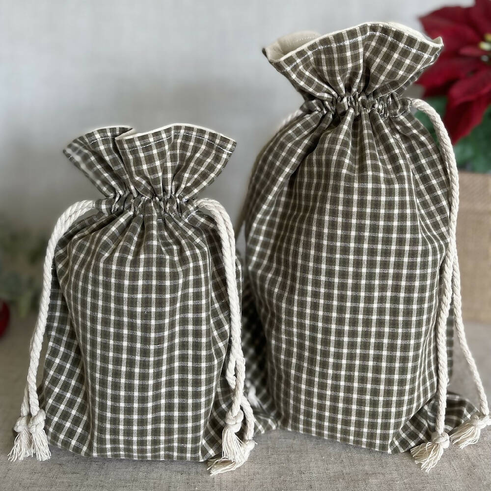 Christmas Reusable Fabric Gift Bag - Green Check