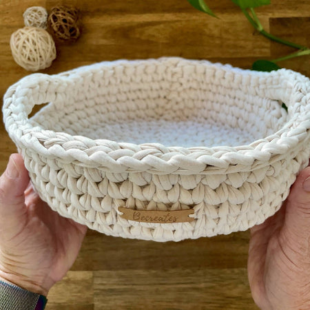 Crochet handmade basket - Large sand white with handles