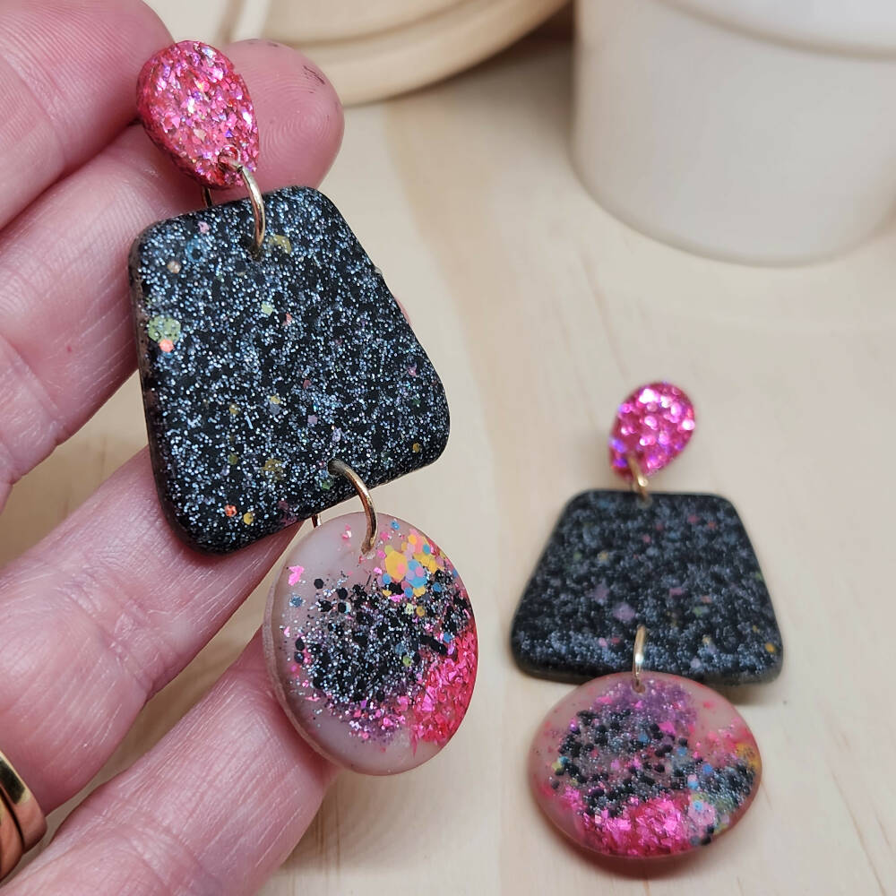 Dangle Earrings - Zane Black Drops - Resin - Stud Top
