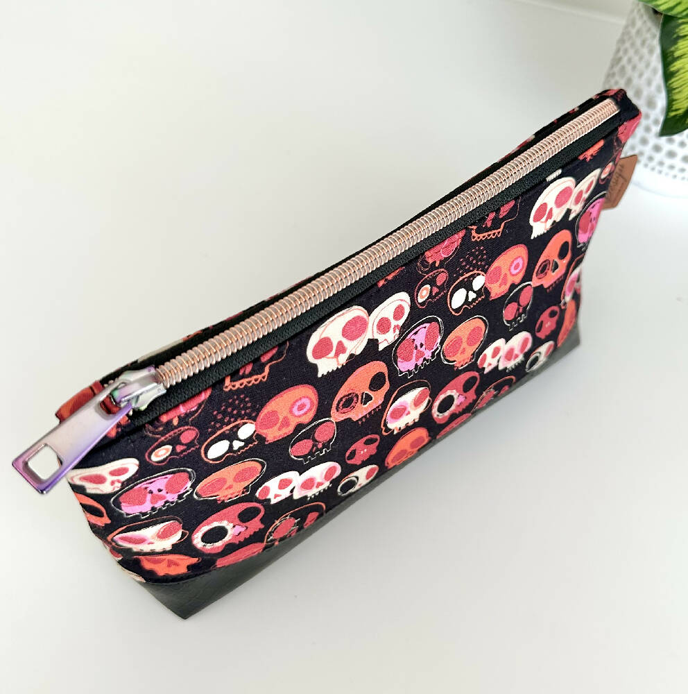 Large Zippered Pouch - Skulls