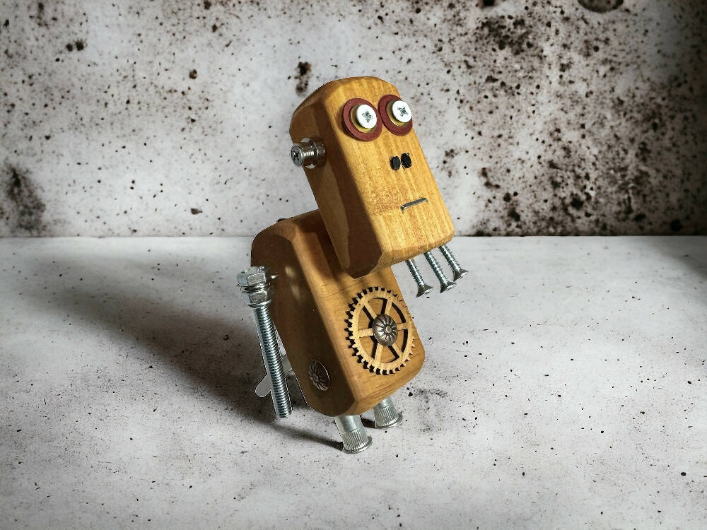 Phineas - Wooden Steampunk Robot