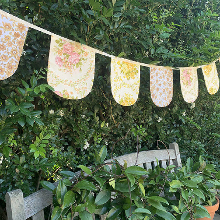 Pretty Scalloped, Autumn / Fall, Floral Flags 'Garden Party' Floral Flag Bunting