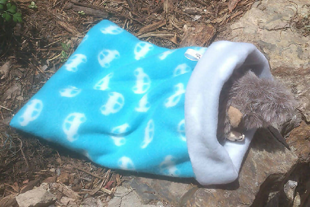 Small pet snuggle bag or bed, pet bed