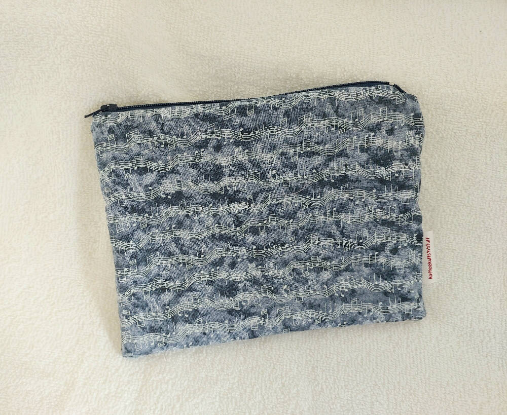 Small Zipped Pouch