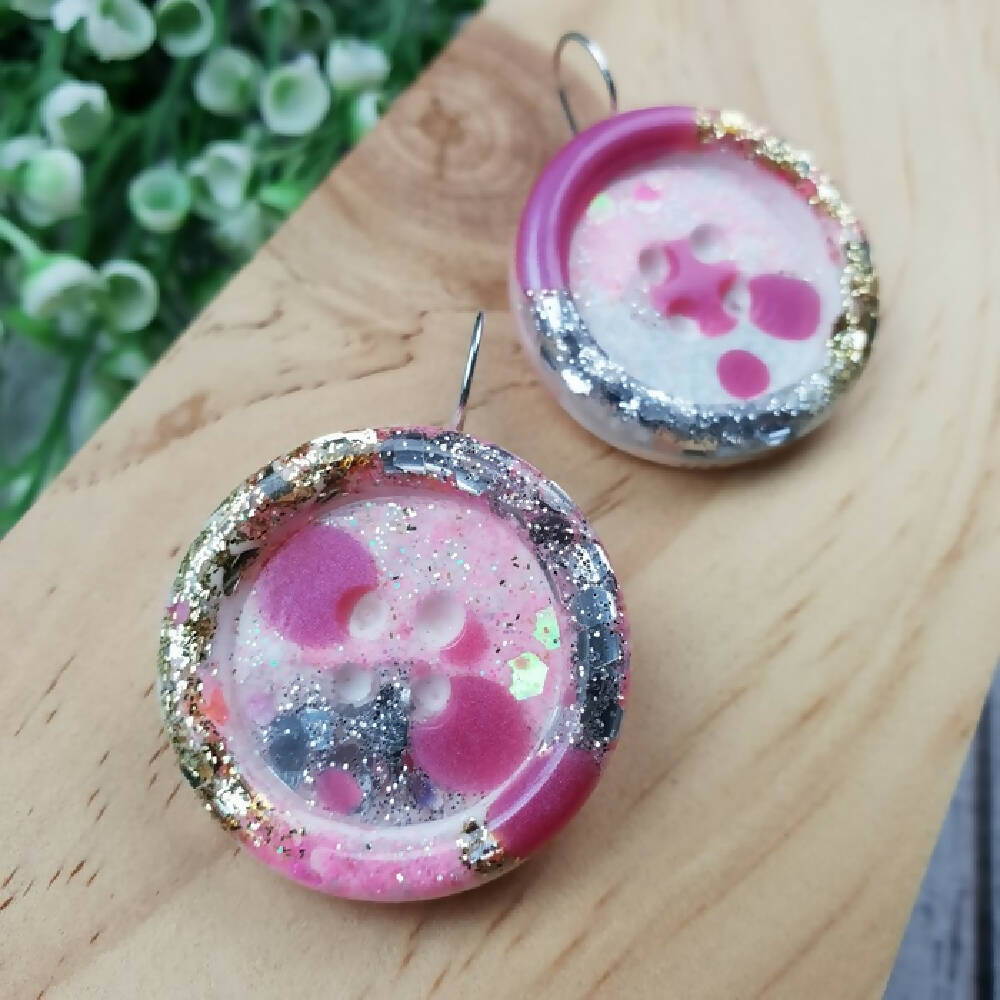 Dangle Earrings - PINKY BILLIE BUTTON - Resin - Hook Sml Lge