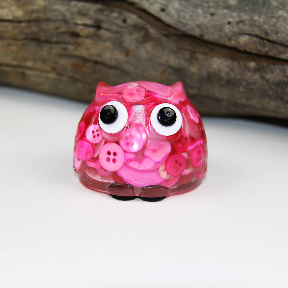 Owl Ornament Pink Button Resin Addicted to Buttons (21)
