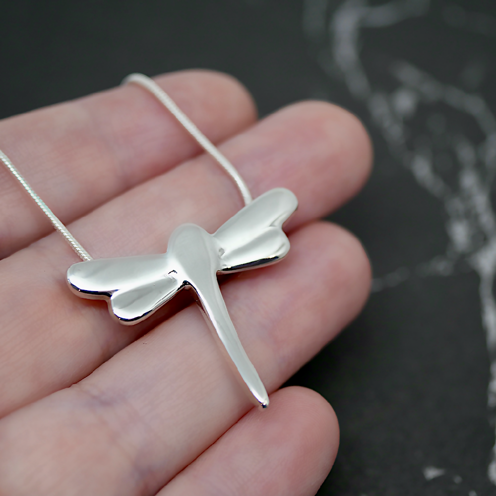 dragonfly pendant silver snake chain hand sml