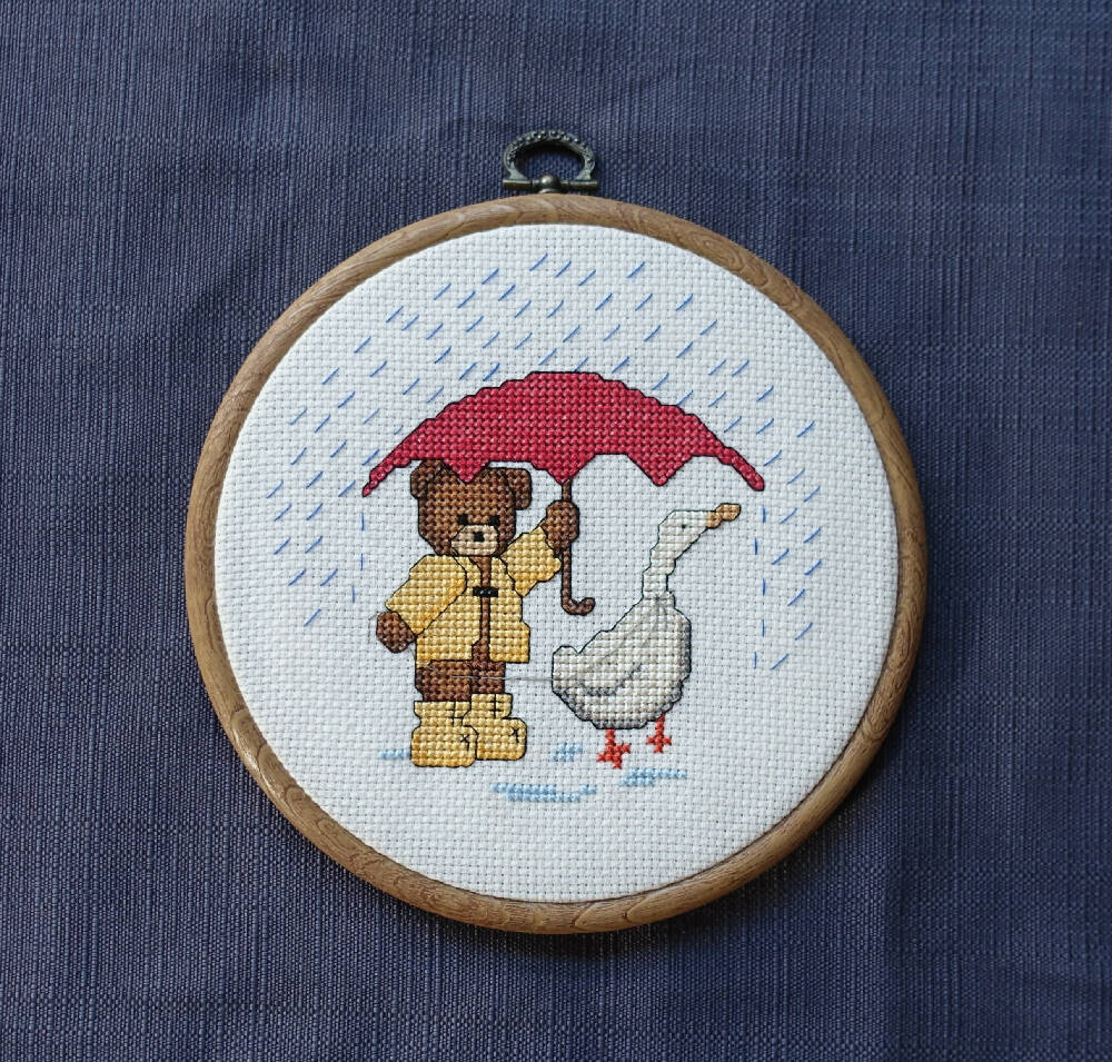 teddy and umbrella