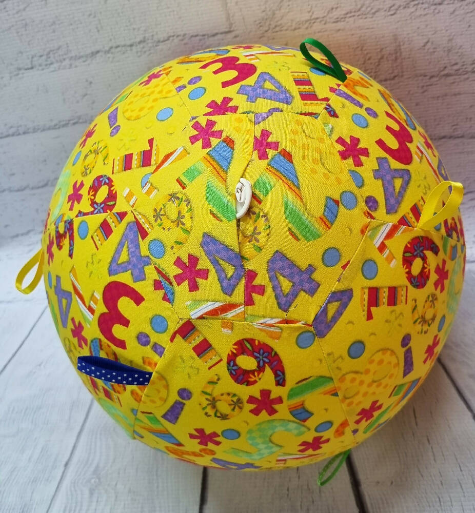 Balloon Ball: A numbers game: Taggie: solid print: