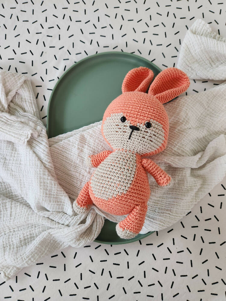 Bunny toy - crochet