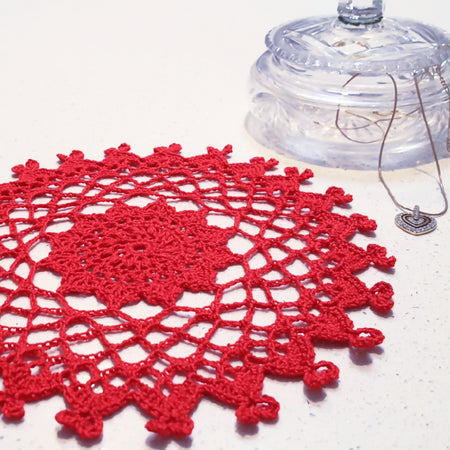 Doily crochet red hearts round table decoration centrepiece