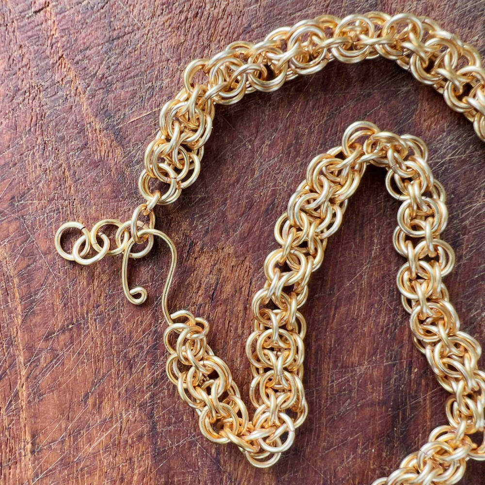 Handmade chain and banksia pod necklace – chain detail