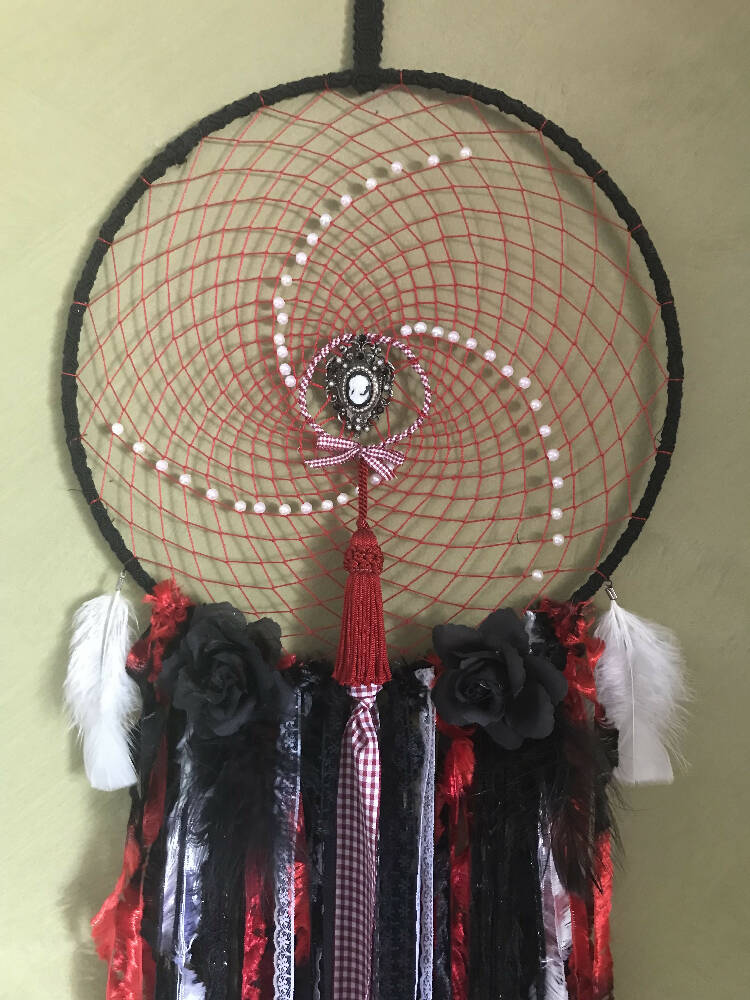 Dream Catcher - Burlesque Beauty 