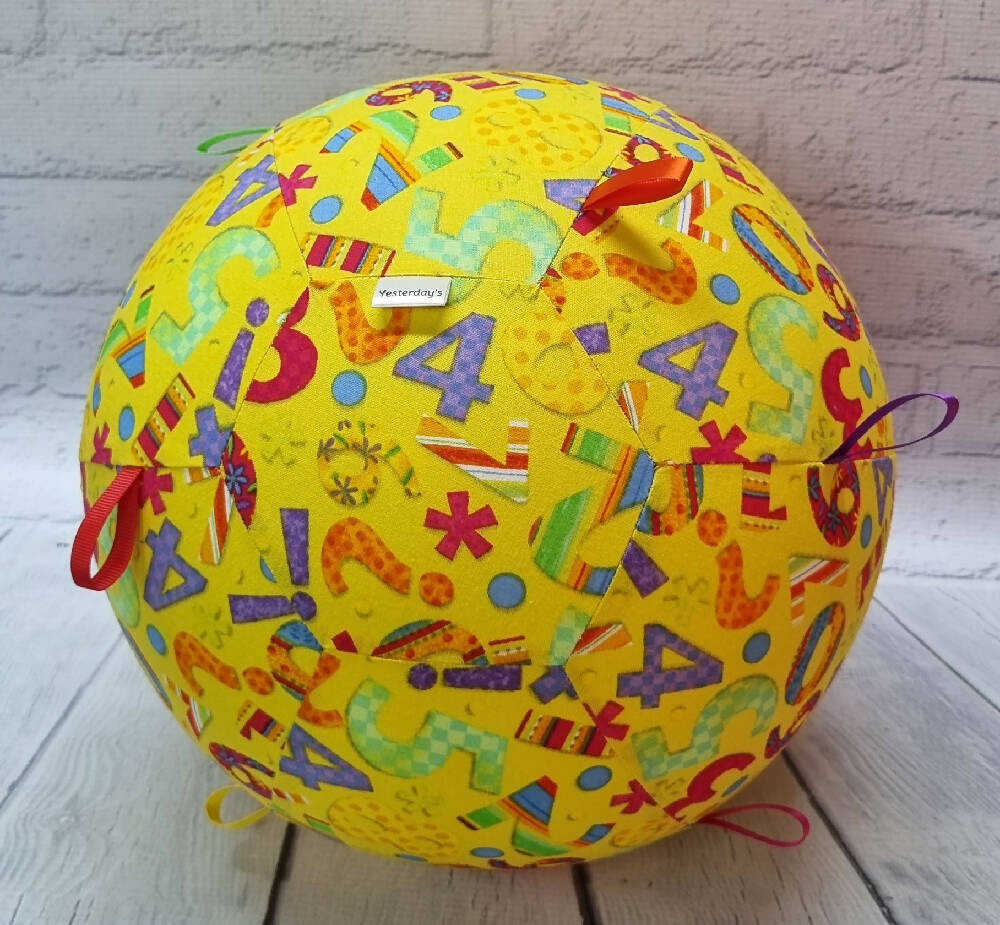 Balloon Ball: A numbers game: Taggie: solid print: