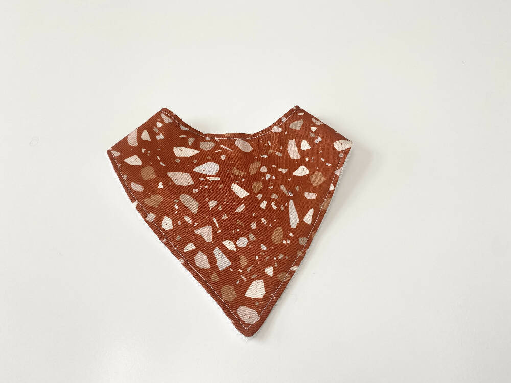 Terrazzo in rust bandana