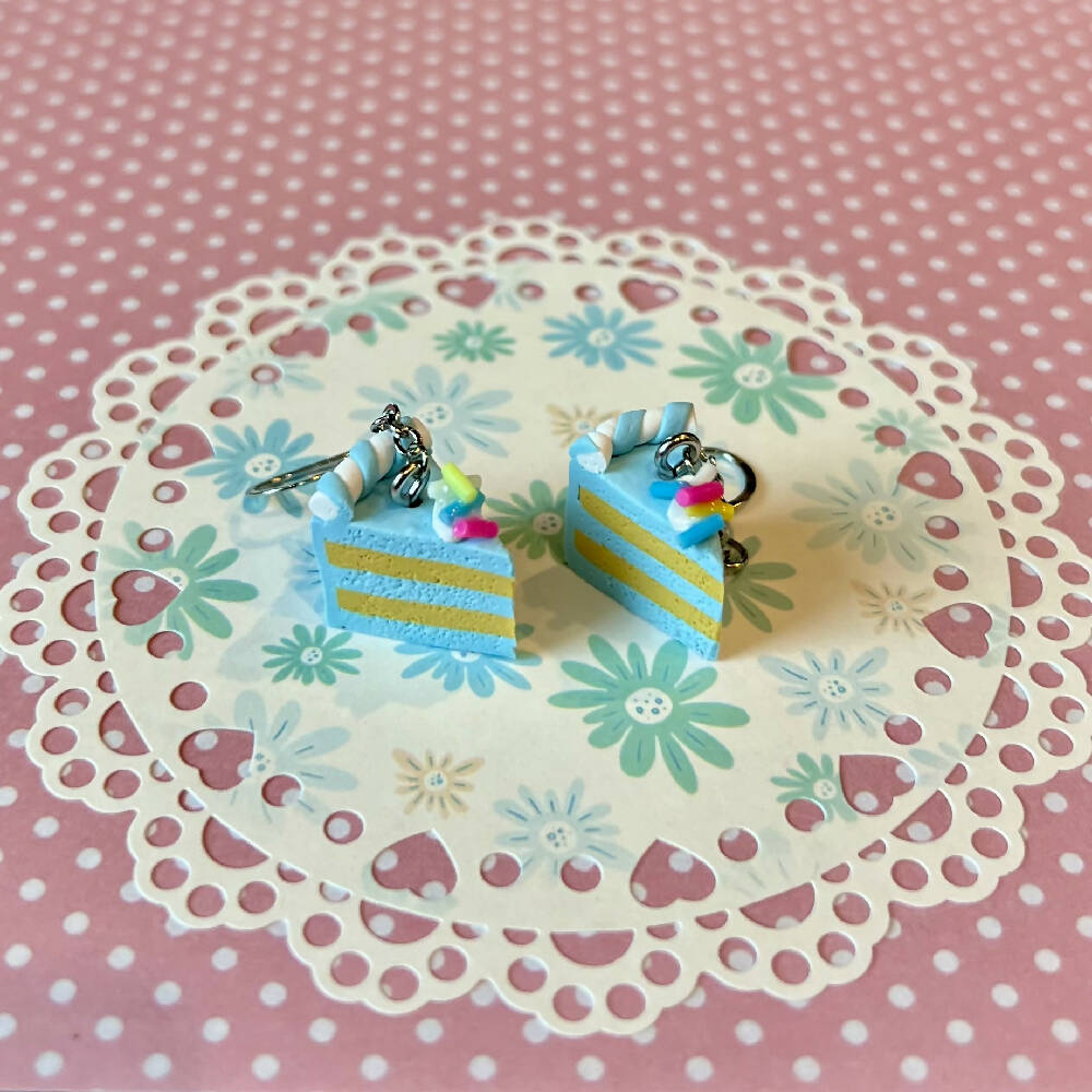 Cake dangles assorted colours (hypoallergenic stainless steel hooks)