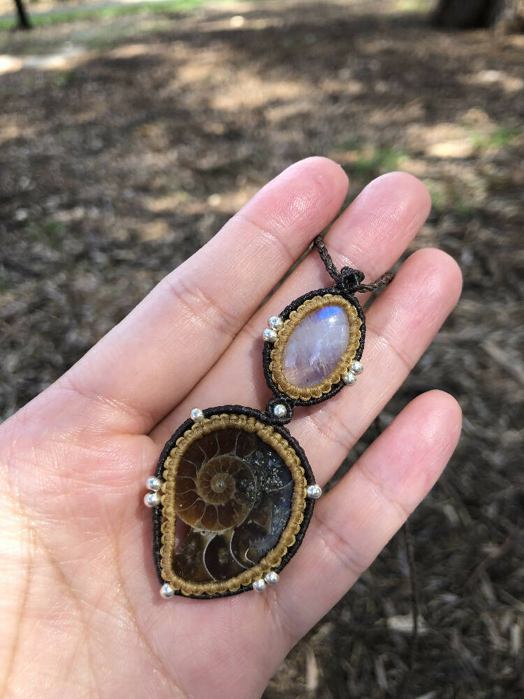 M047-Macrame moonstone and ammonite pendant, handcrafted jewelry with gemstones