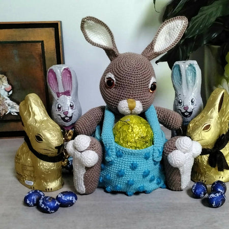 Easter Bunny Basket in blues