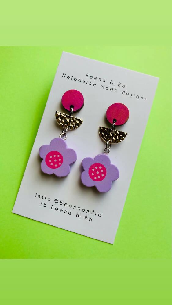 Pink / gold / flower earrings