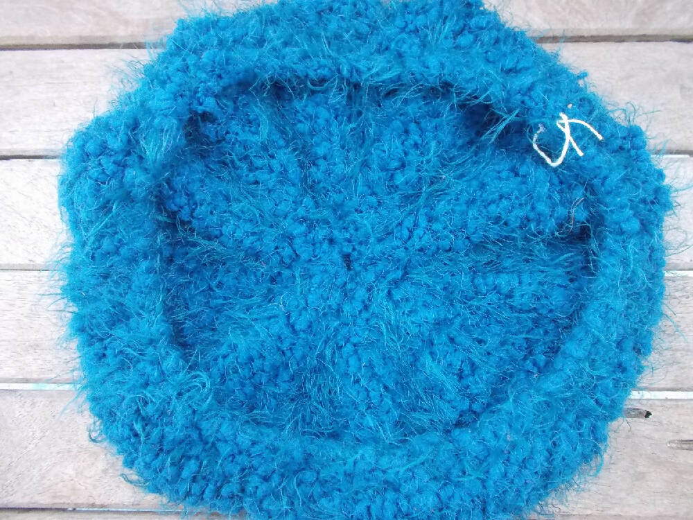 crocheted beret, made from fluffy blue yarn 15% OFF!!