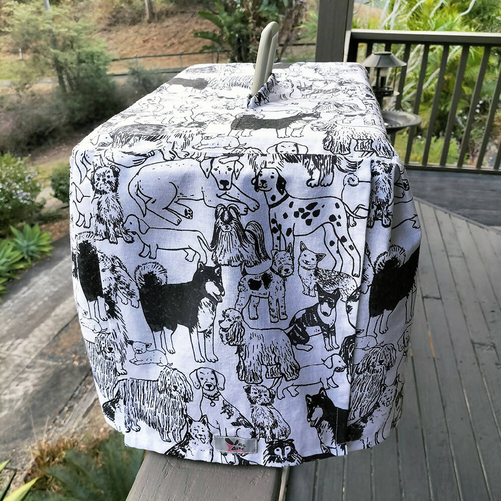 dog mixture black and white closed flap 1024