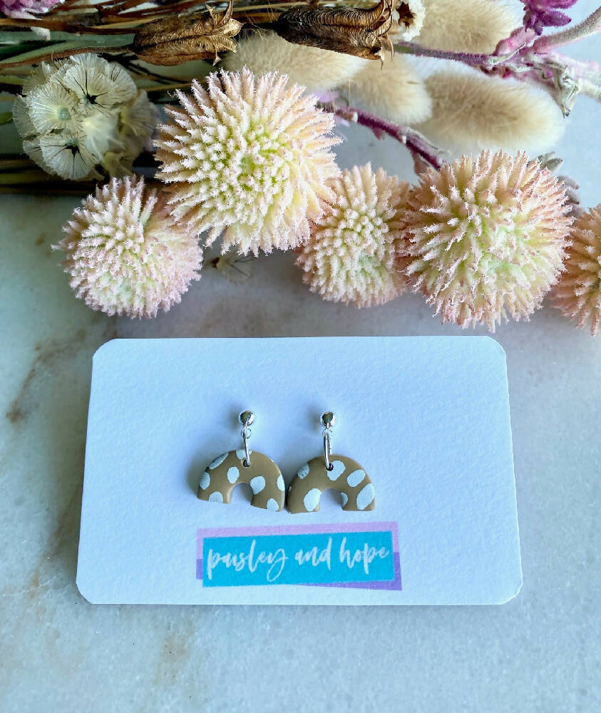 Polymer Clay Arch Dangle - Ball Post - Tan & White