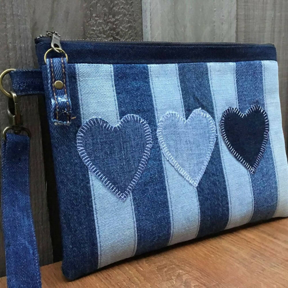 upcycled_denim_pouch.4dr