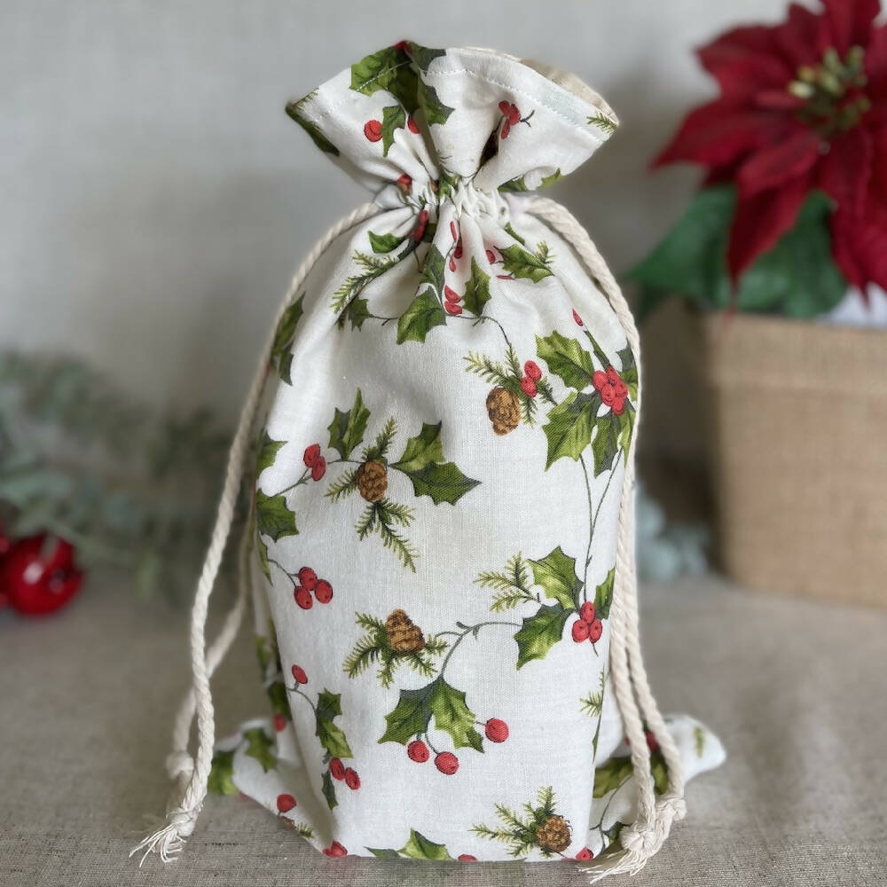 Christmas Reusable Fabric Gift Bag - Holly
