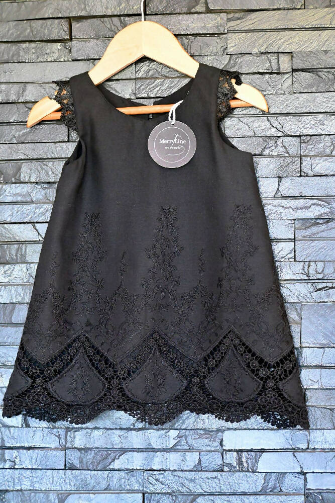 Merryline Black A-line Dress
