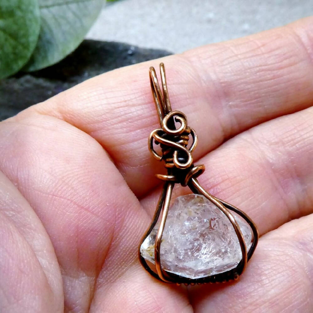 Quartz crystal pendant copper wire wrapped double terminated
