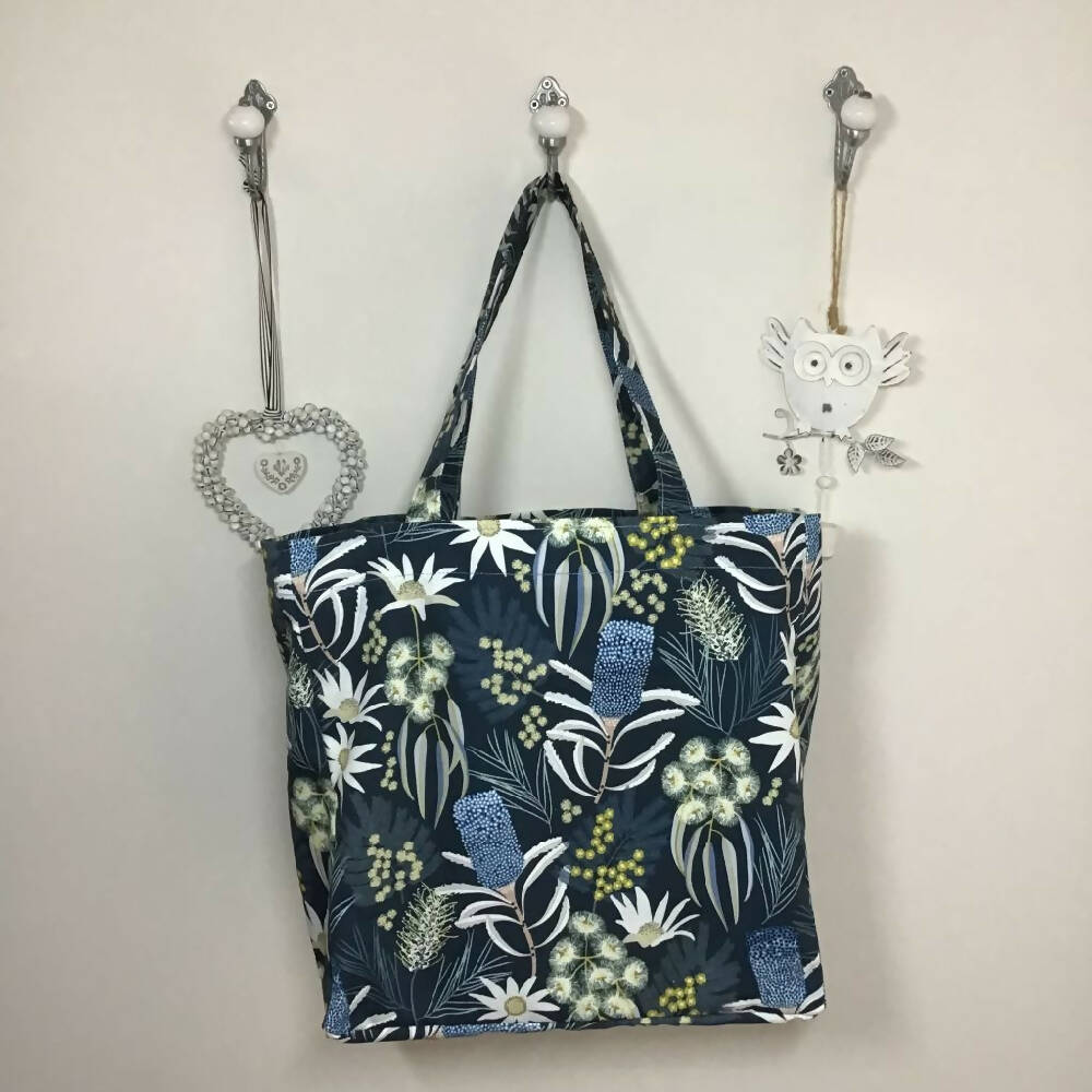 Tote-Midnight Floral ipad resized