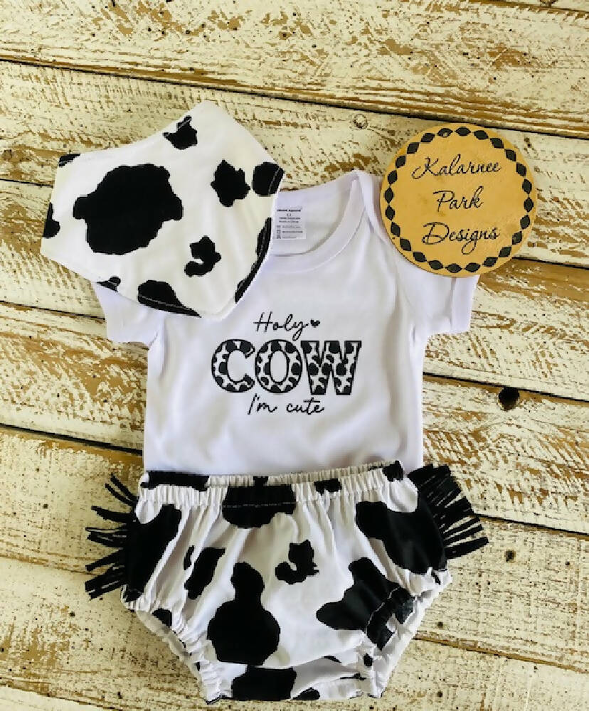 ''Holy Cow i'm Cute'' Onesie Set