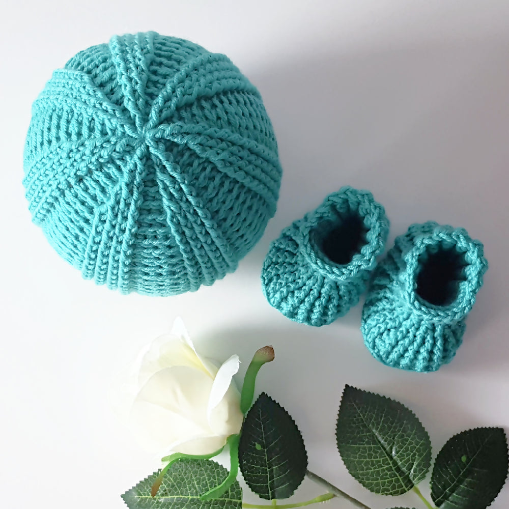 Beanie & Booties Set crochet baby newborn 0-6 months green
